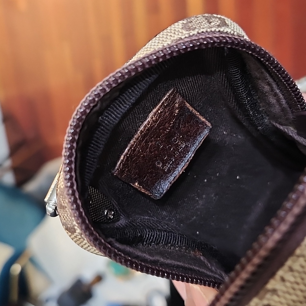 Gucci Mini Crossbody Pouch W/Camo Bear - Picture 7 of 14